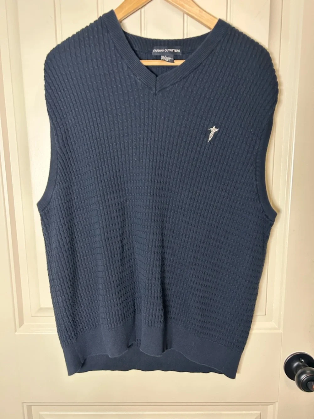 Fairway Outfitters Men's Navy Cable Knit Golf Vest Sweater Preppy V- Neck logo L - Picture 1 of 7